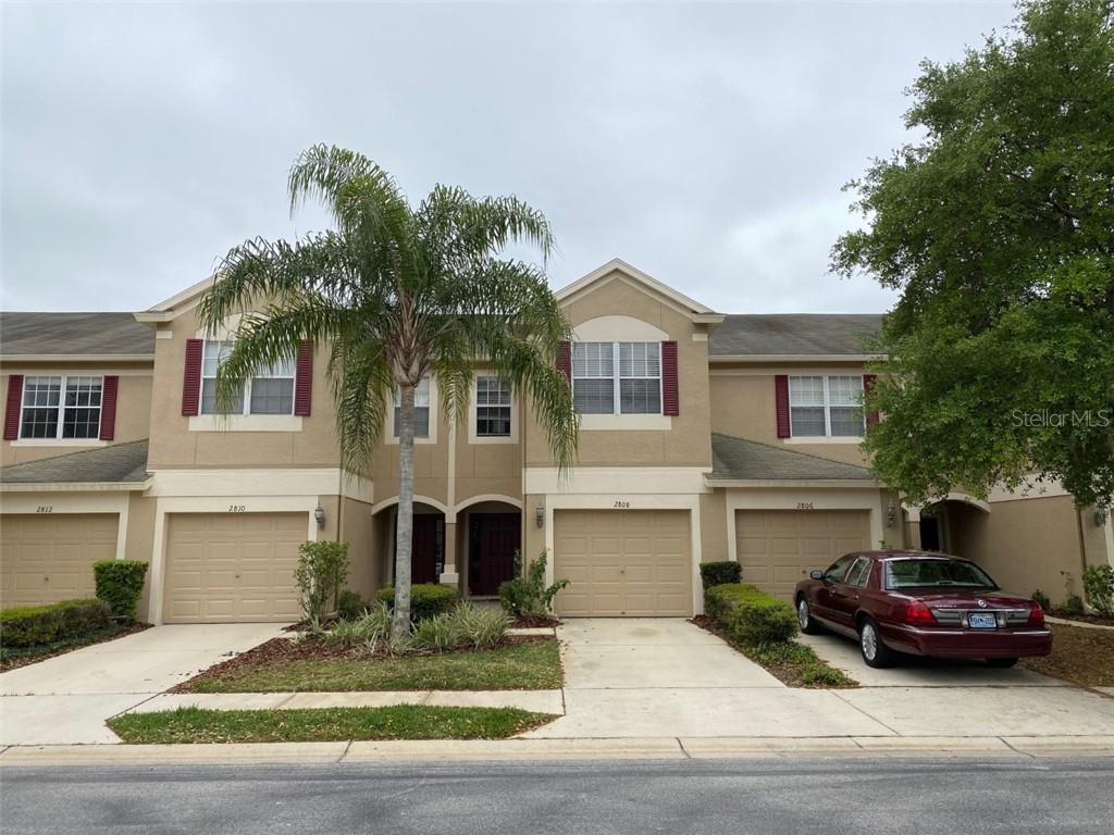 Spacious 3/2.5/1 townhome in Vista Cay!