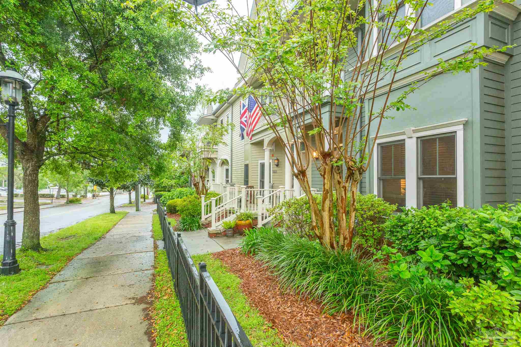 525 North Spring Street Pensacola, FL 32501 - Photo 4 of 29