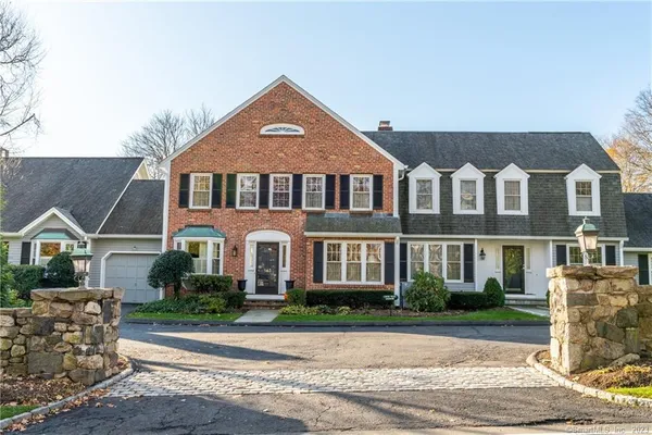 $7,950 | 143 East Avenue, Unit 143, New Canaan, CT 06840