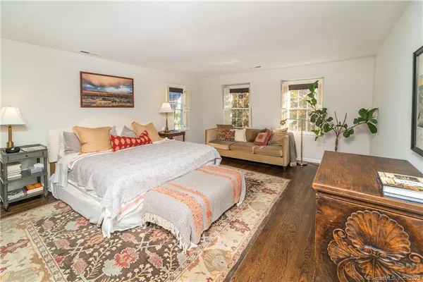 $7,950 | 143 East Avenue, Unit 143, New Canaan, CT 06840