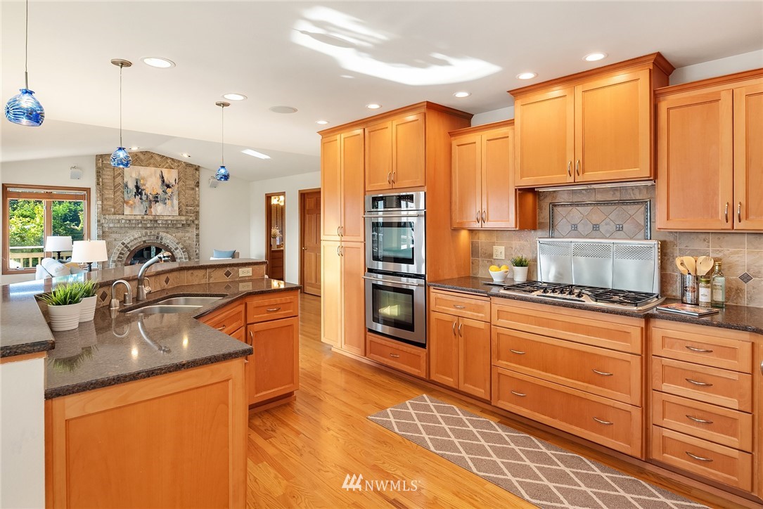 9221 190th Street Southwest Edmonds, WA 98020 - Photo 12 of 39 Gallery Image 12