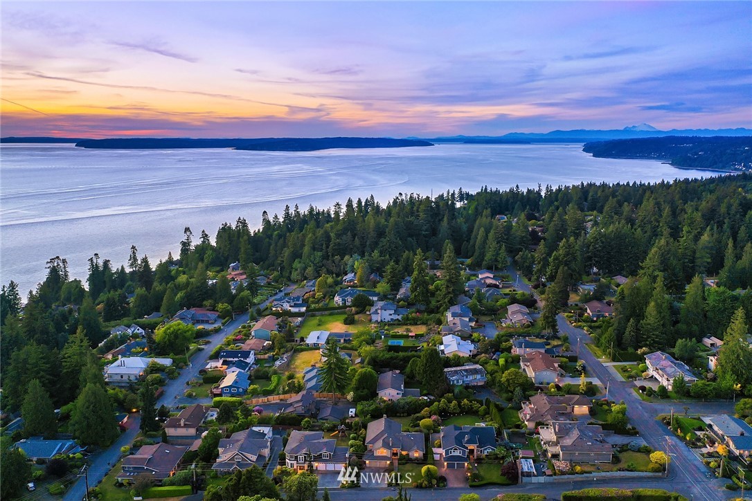 9221 190th Street Southwest Edmonds, WA 98020 - Photo 36 of 39 Gallery Image 36