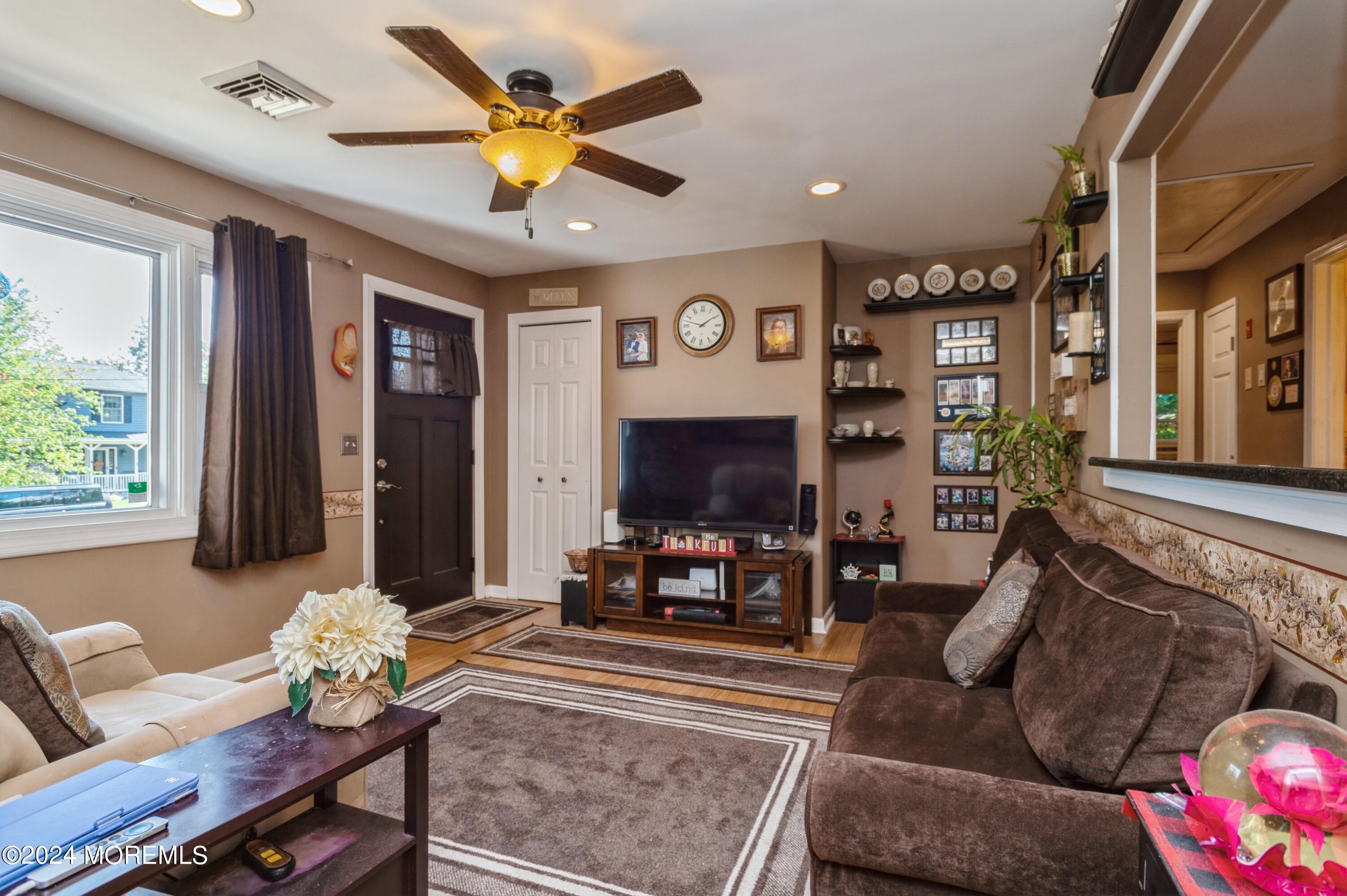 62 Capri Drive Brick, NJ 08723 - Photo 6 of 22 a living room with furniture