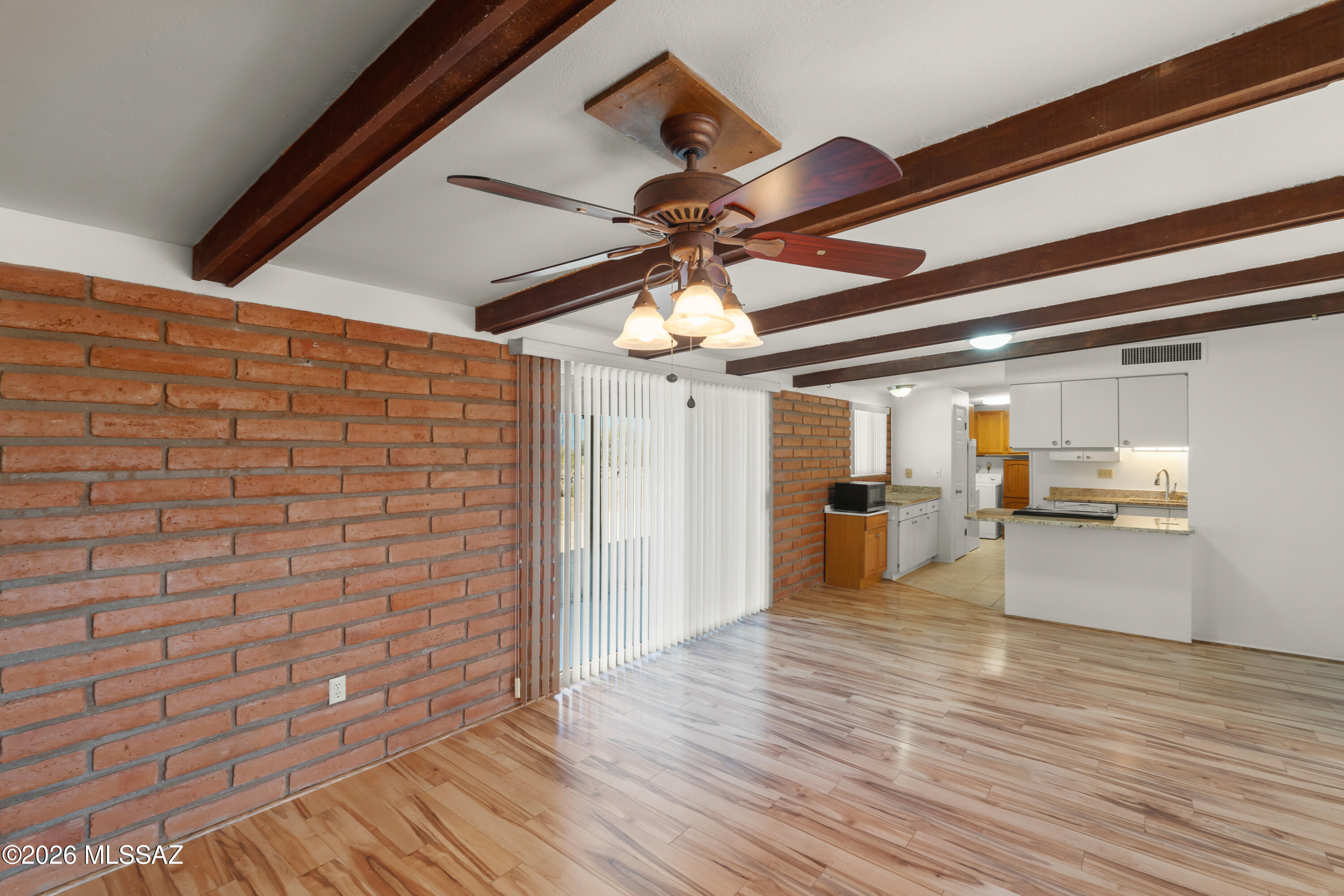 7640 West Maverick Road Sahuarita, AZ 85629 - Photo 7 of 27 Dining Area