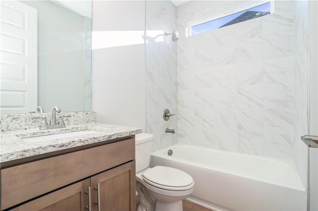 2545 Parkside Way Gainesville, GA 30507 - Photo 11 of 28