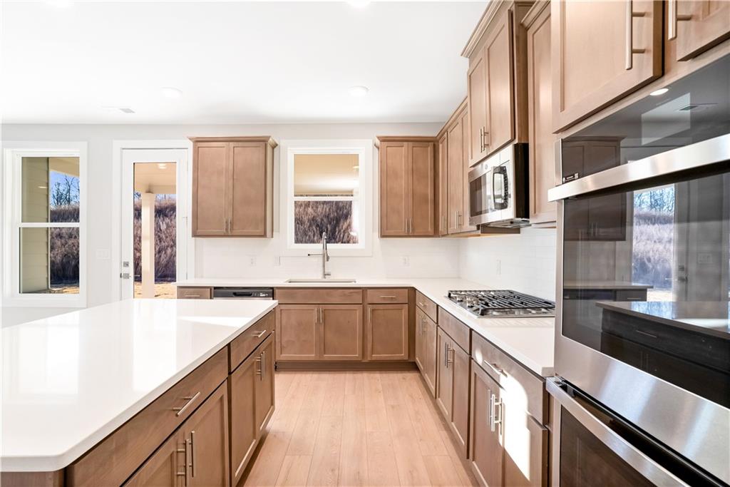 2545 Parkside Way Gainesville, GA 30507 - Photo 14 of 28