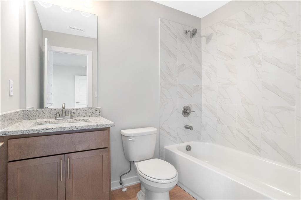 2545 Parkside Way Gainesville, GA 30507 - Photo 10 of 28