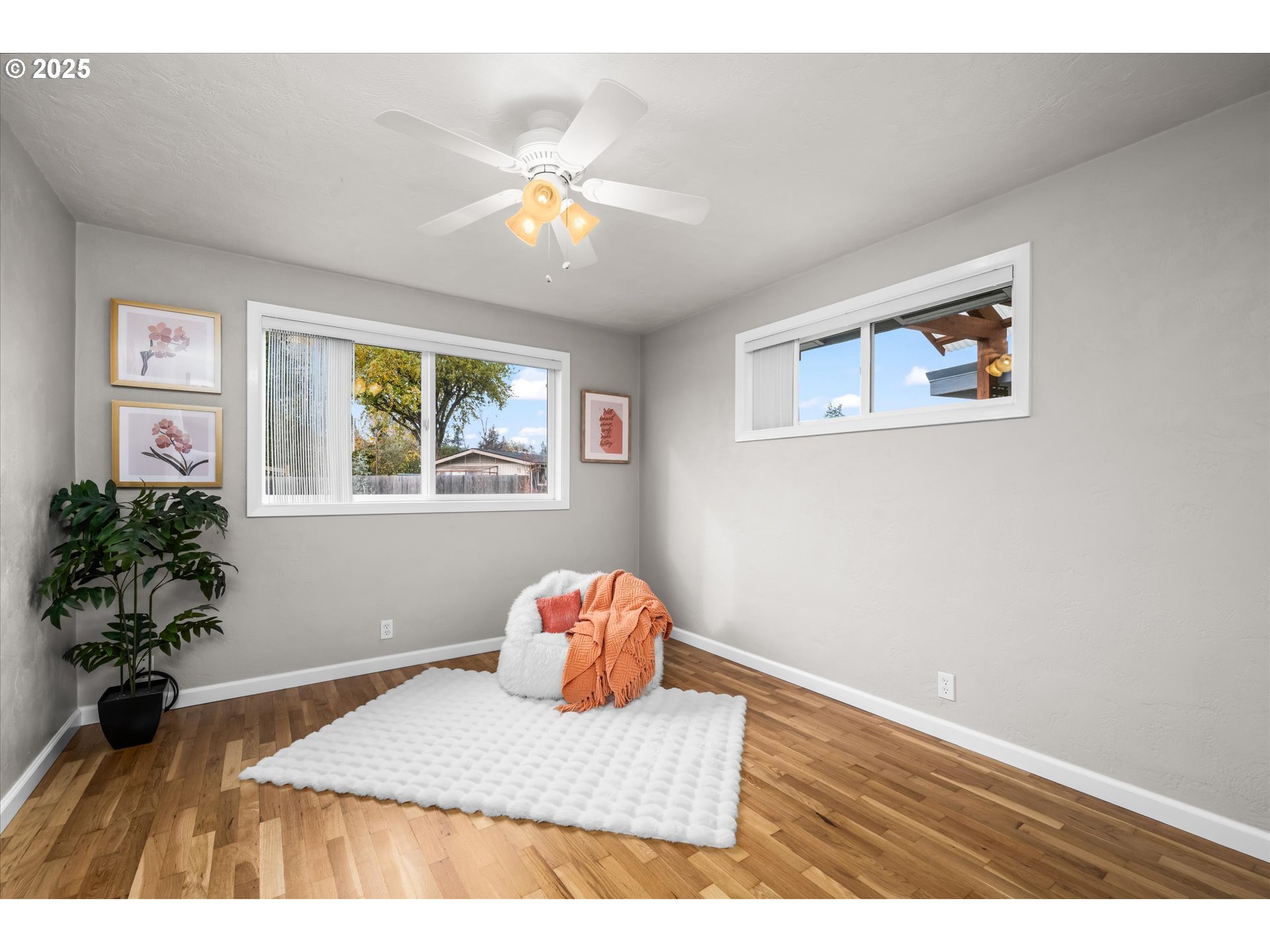 1637 Larkspur Loop Eugene, OR 97401 - Photo 17 of 48 Bedroom