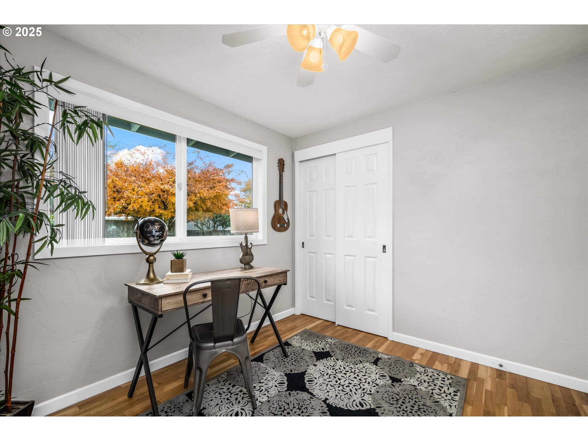 1637 Larkspur Loop Eugene, OR 97401 - Photo 18 of 48 Bedroom