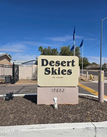 $60,900 | 19802 North 32nd Street, Unit 142, Phoenix, AZ 85050