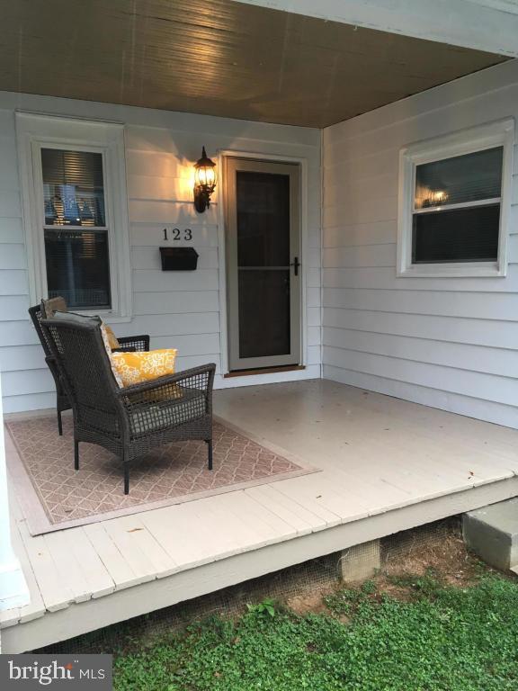 123 East New Street Lititz, PA 17543 - Photo 3 of 51