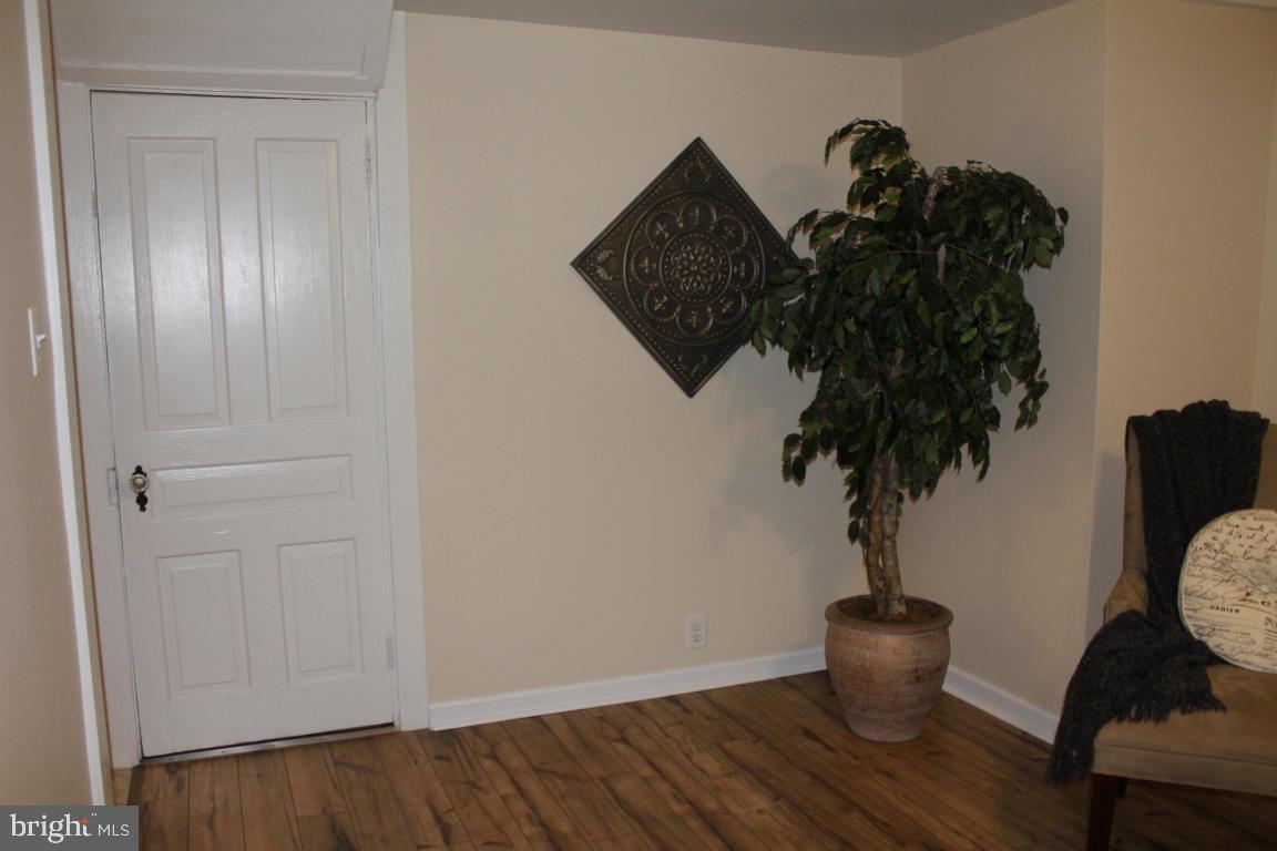 123 East New Street Lititz, PA 17543 - Photo 7 of 51