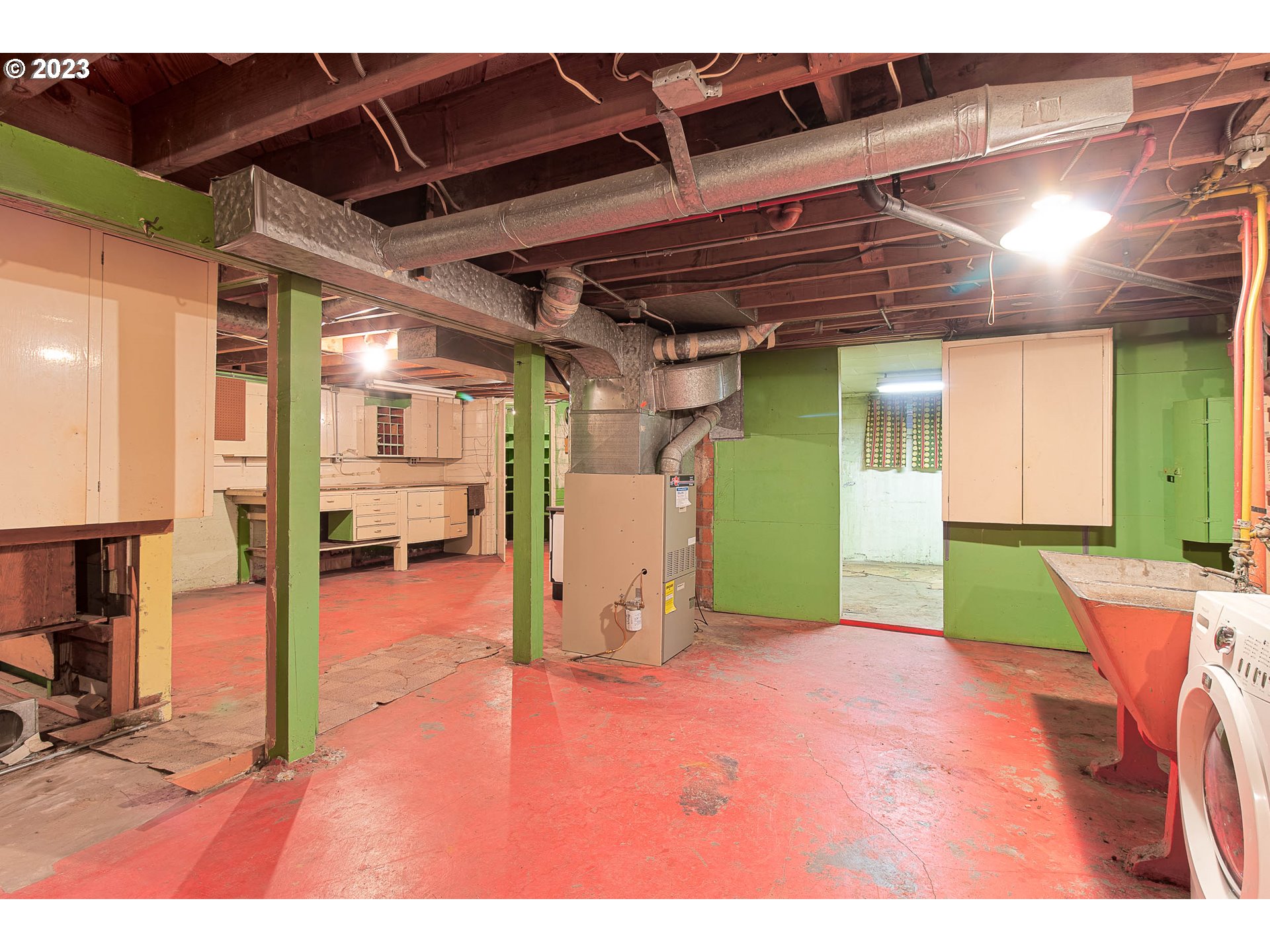 7343 North Foss Avenue Portland, OR 97203 - Photo 27 of 39 a view of a room with gym equipment