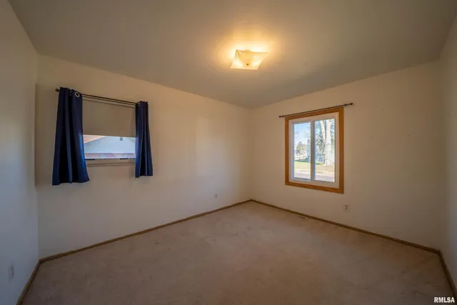 $182,000 | 1617 Holiday Drive, Pekin, IL 61554