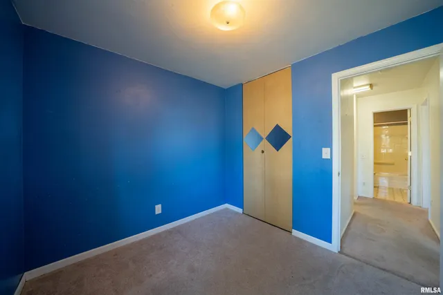 $182,000 | 1617 Holiday Drive, Pekin, IL 61554