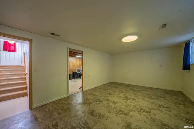 $182,000 | 1617 Holiday Drive, Pekin, IL 61554