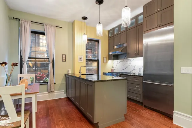 $815,000 | 702 West End Avenue, Unit 2B | Upper West Side