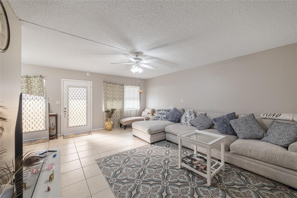 1902 Bermuda Circle, Unit L4 Coconut Creek, FL 33066 - Photo 4 of 27