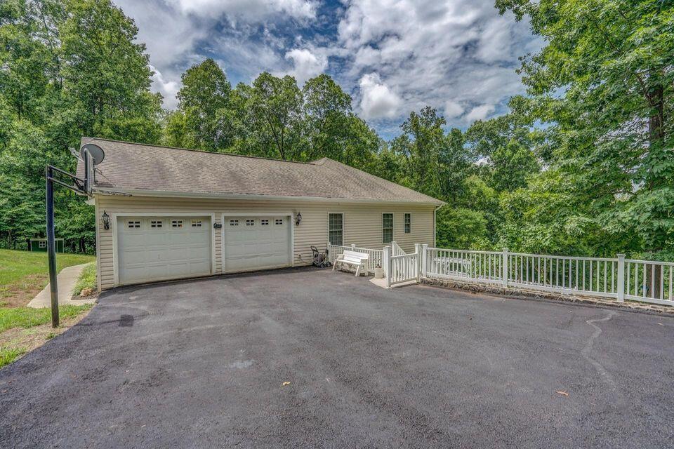 1635 Morewood Road Hardy, VA 24101 - Photo 2 of 33 garage side view