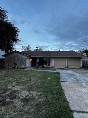 $1,995 | 14411 Woodforest Boulevard, Houston, TX 77015