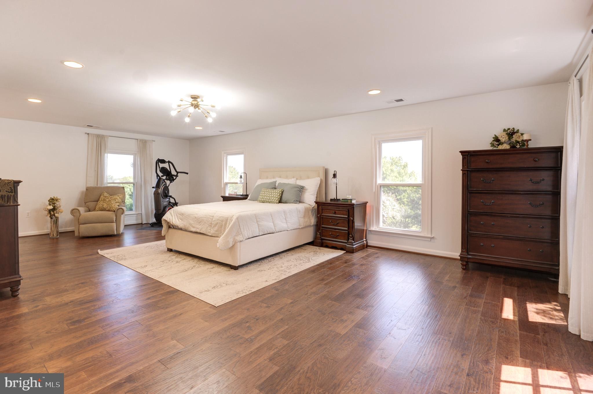 23124 Watson Road Leesburg, VA 20175 - Photo 28 of 57 Main Level Primary Bedroom