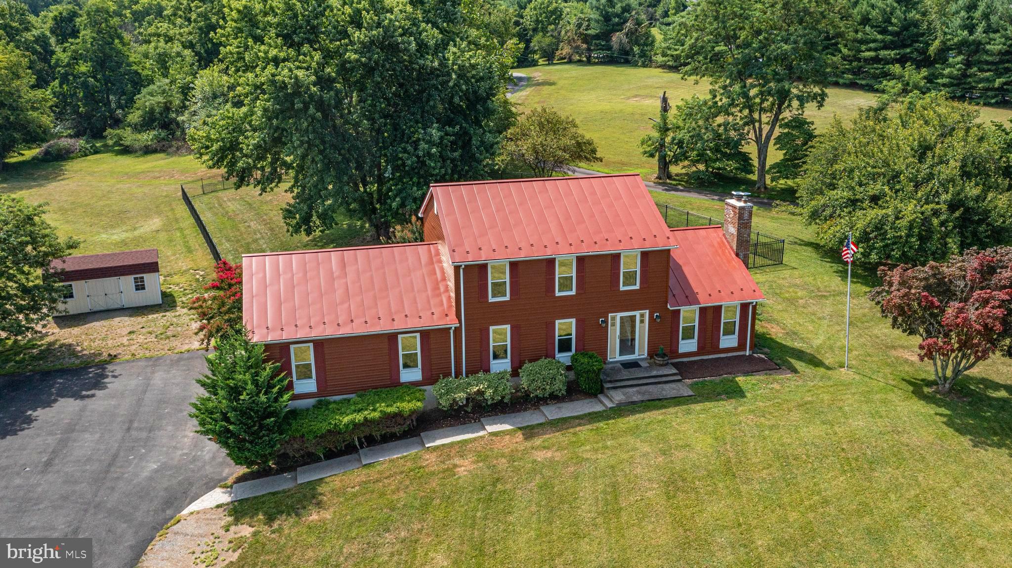 23124 Watson Road Leesburg, VA 20175 - Photo 3 of 57 Gallery Image 3