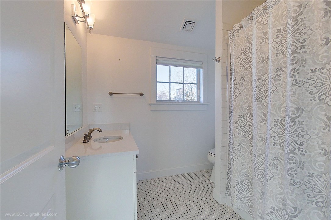2 Katzman Place Newport, RI 02840 - Photo 23 of 32 Second Floor Full Bath