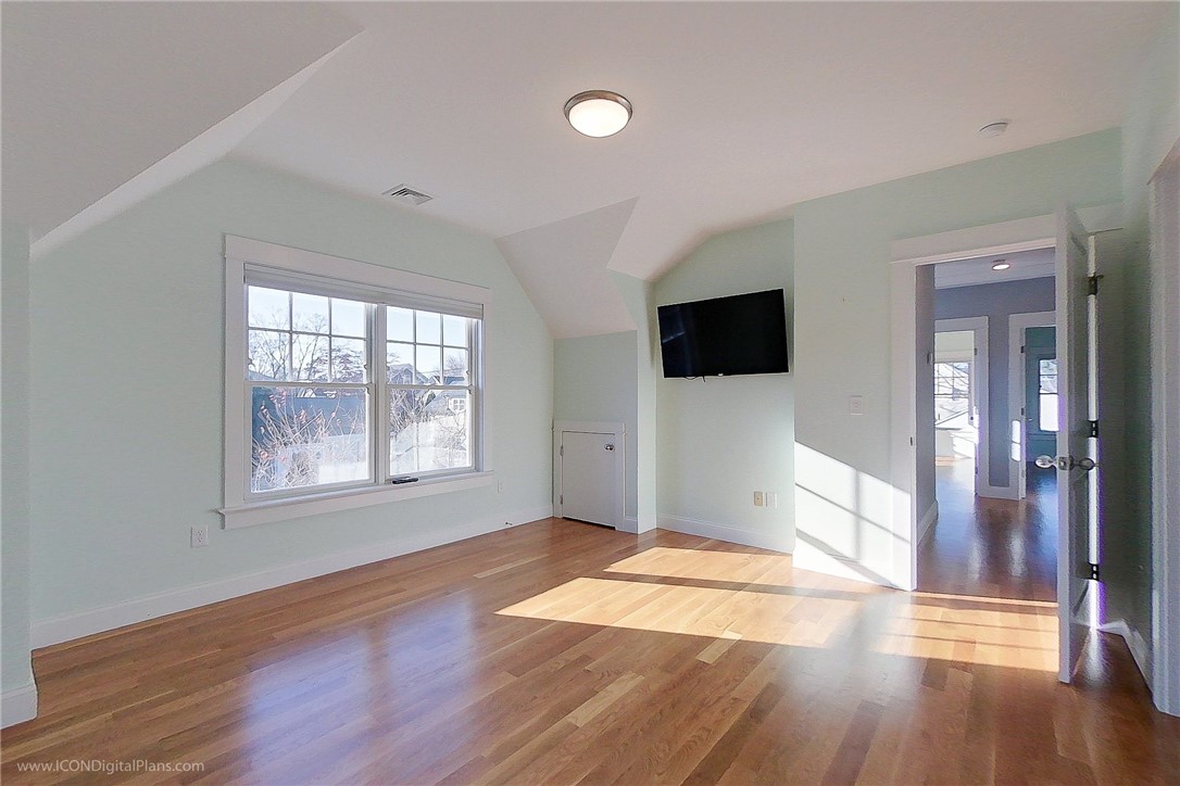 2 Katzman Place Newport, RI 02840 - Photo 28 of 32 Master Bedroom
