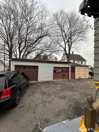 $1,500 | 569 Burritt Street, New Britain, CT 06053