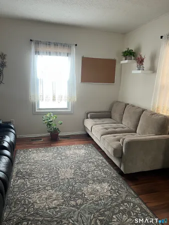 $1,500 | 569 Burritt Street, New Britain, CT 06053