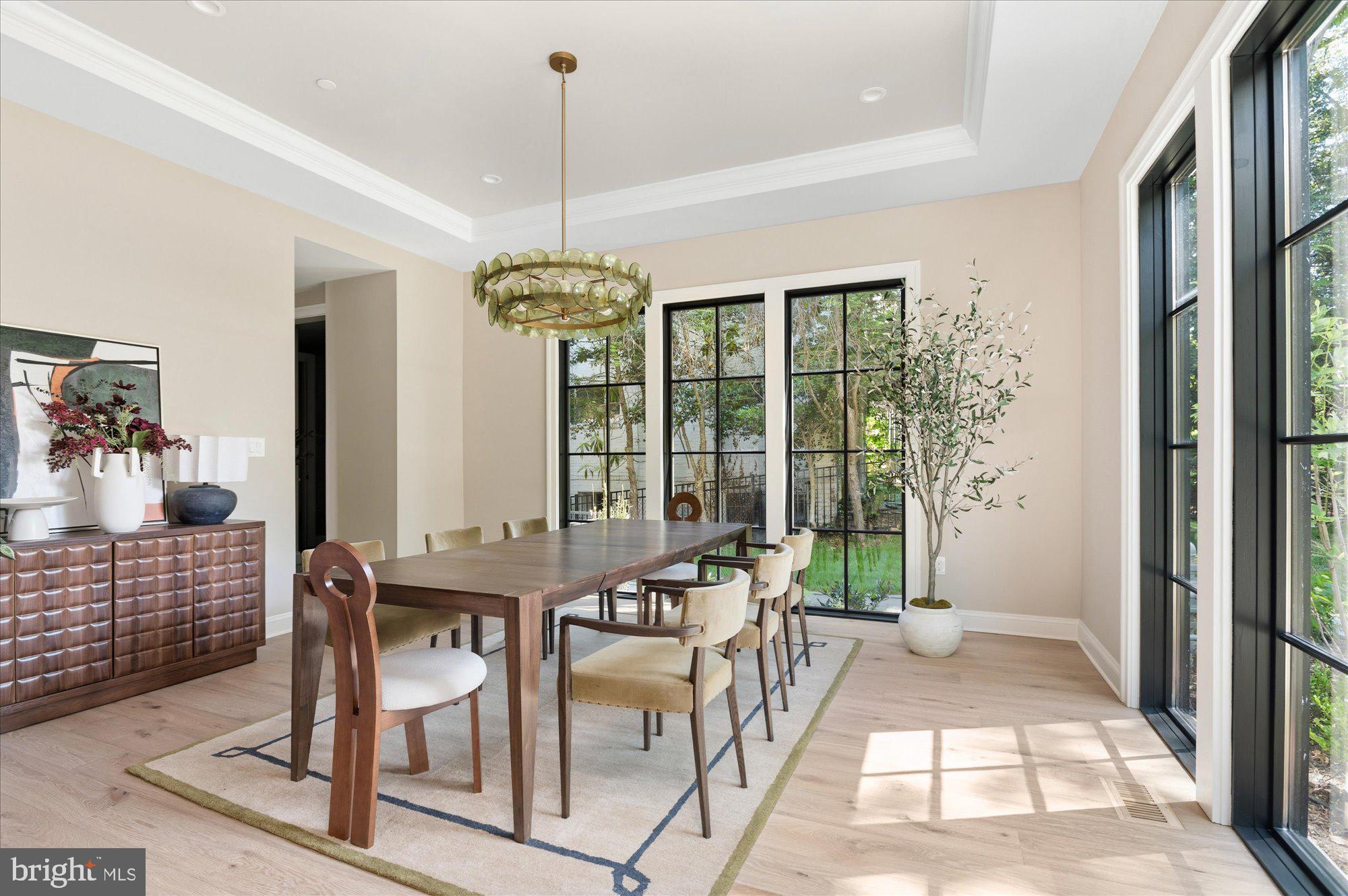 2733 Chesapeake Street Northwest Washington, DC 20008 - Photo 6 of 69 Dining Room