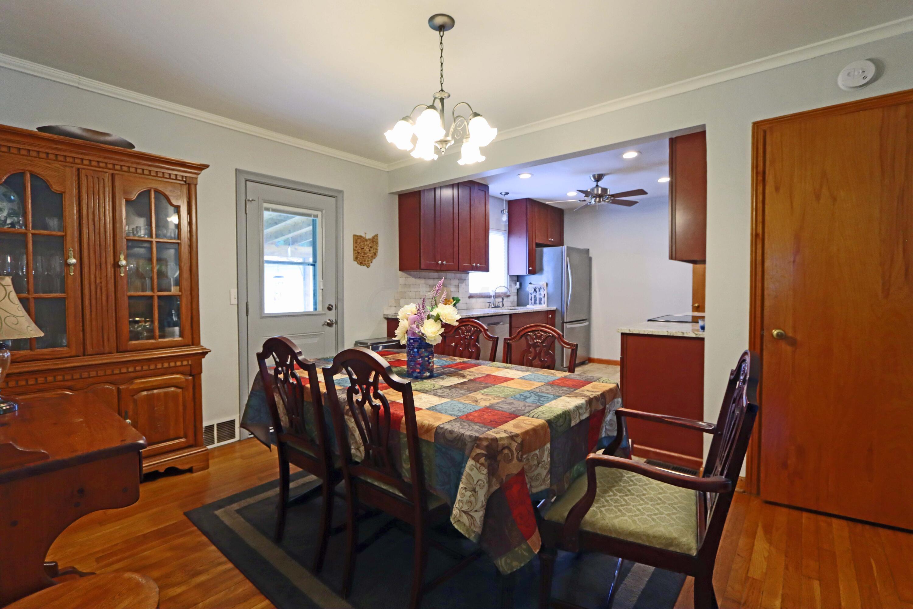 2717 Tudor Road Columbus, OH 43209 - Photo 13 of 51 DR is open to the Kitchen & LR