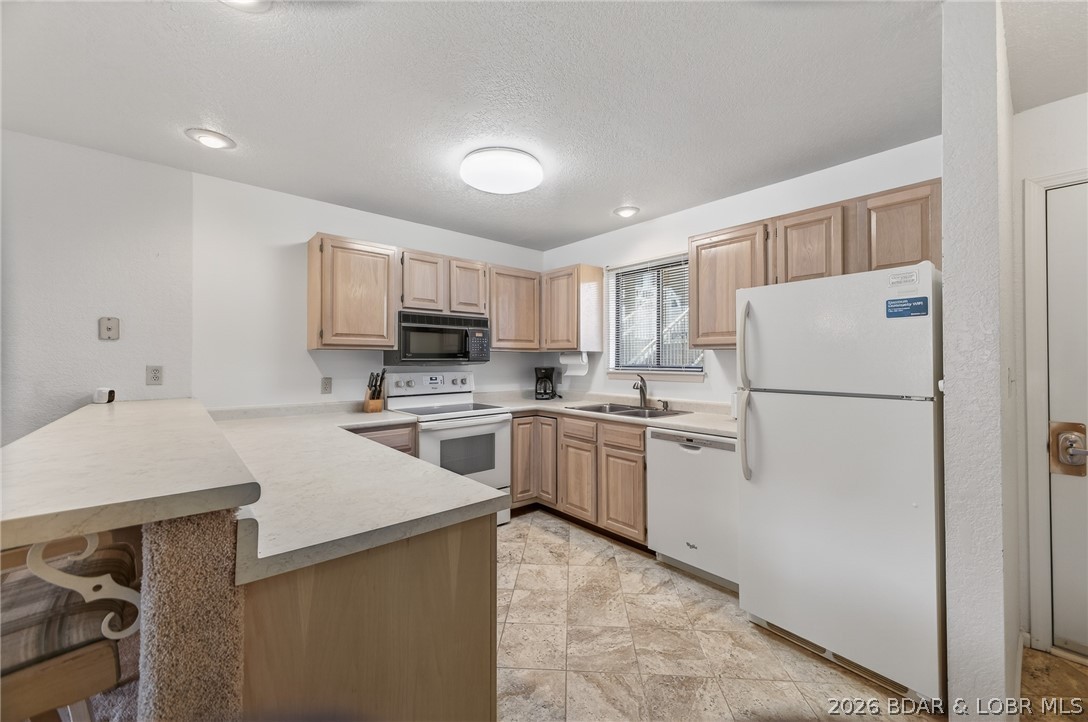 611 Lazy Days Road, Unit D1 Osage Beach, MO 65065 - Photo 7 of 27