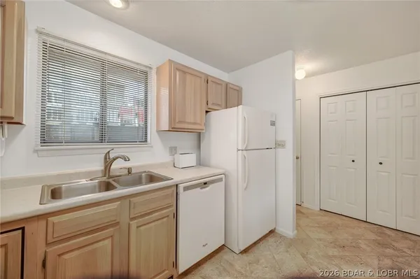 $330,000 | 611 Lazy Days Road, Unit D1, Osage Beach, MO 65065