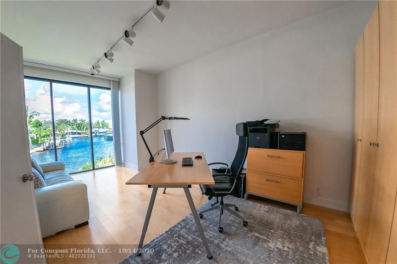 2549 Southeast 9th Street Pompano Beach, FL 33062 - Photo 12 of 35 Den