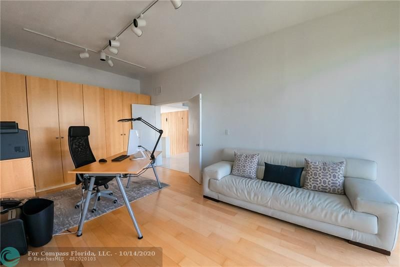 2549 Southeast 9th Street Pompano Beach, FL 33062 - Photo 13 of 35 Den 3rd level