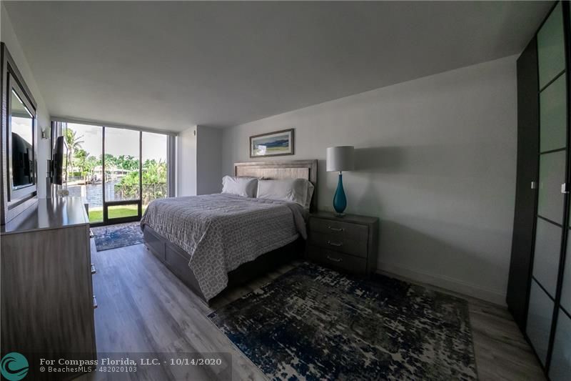 2549 Southeast 9th Street Pompano Beach, FL 33062 - Photo 23 of 35 3rd Bedroom 1st level