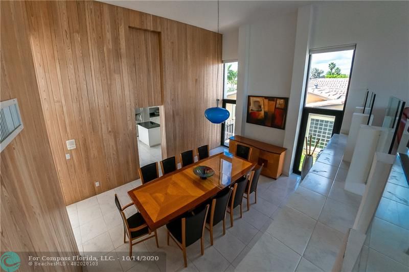 2549 Southeast 9th Street Pompano Beach, FL 33062 - Photo 25 of 35 Dinning Area