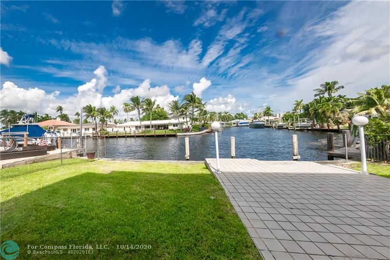 2549 Southeast 9th Street Pompano Beach, FL 33062 - Photo 26 of 35 View from Backyard