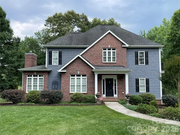 $755,000 | 162 Twin Lakes Drive, Statesville, NC 28625