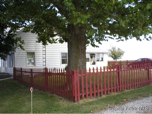 890 North Tower Road Dawson, IL 62520 - Photo 20 of 24 Gallery Image 20
