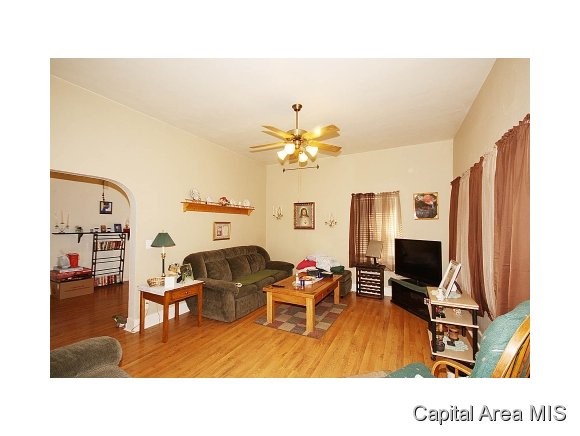 890 North Tower Road Dawson, IL 62520 - Photo 4 of 24 Gallery Image 4