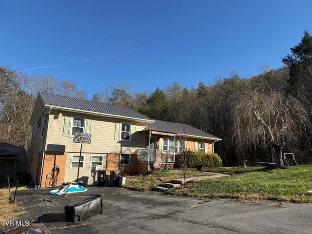 $275,000 | 208 Sycamore Street, Erwin, TN 37650