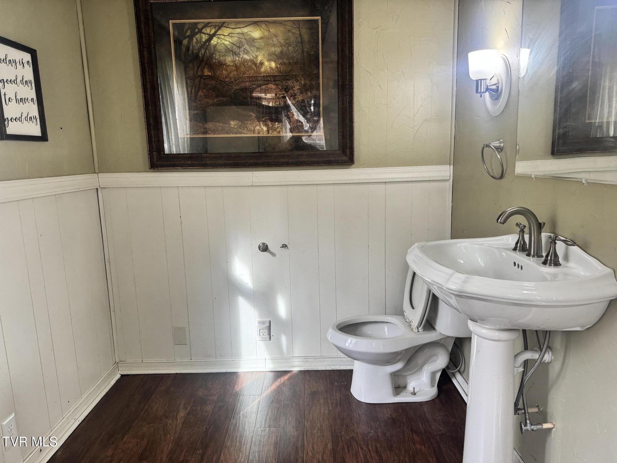 208 Sycamore Street Erwin, TN 37650 - Photo 26 of 48 IMG_5102