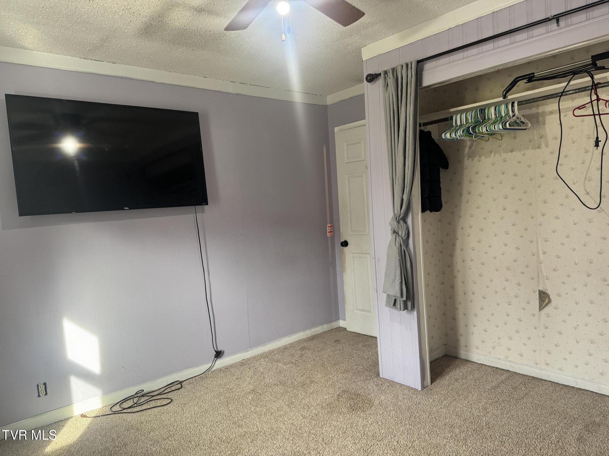 208 Sycamore Street Erwin, TN 37650 - Photo 29 of 48 IMG_5113