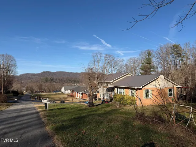$275,000 | 208 Sycamore Street, Erwin, TN 37650