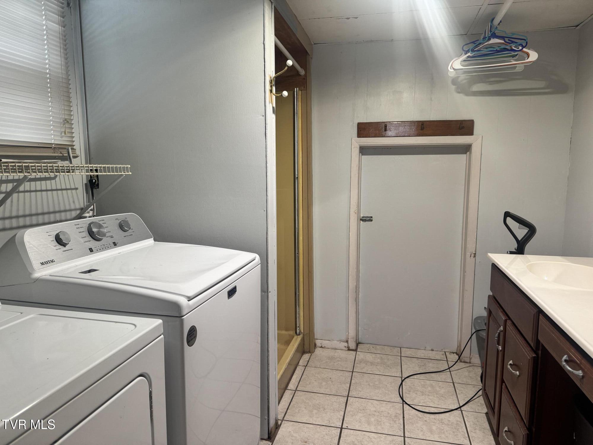 208 Sycamore Street Erwin, TN 37650 - Photo 45 of 48 IMG_5121