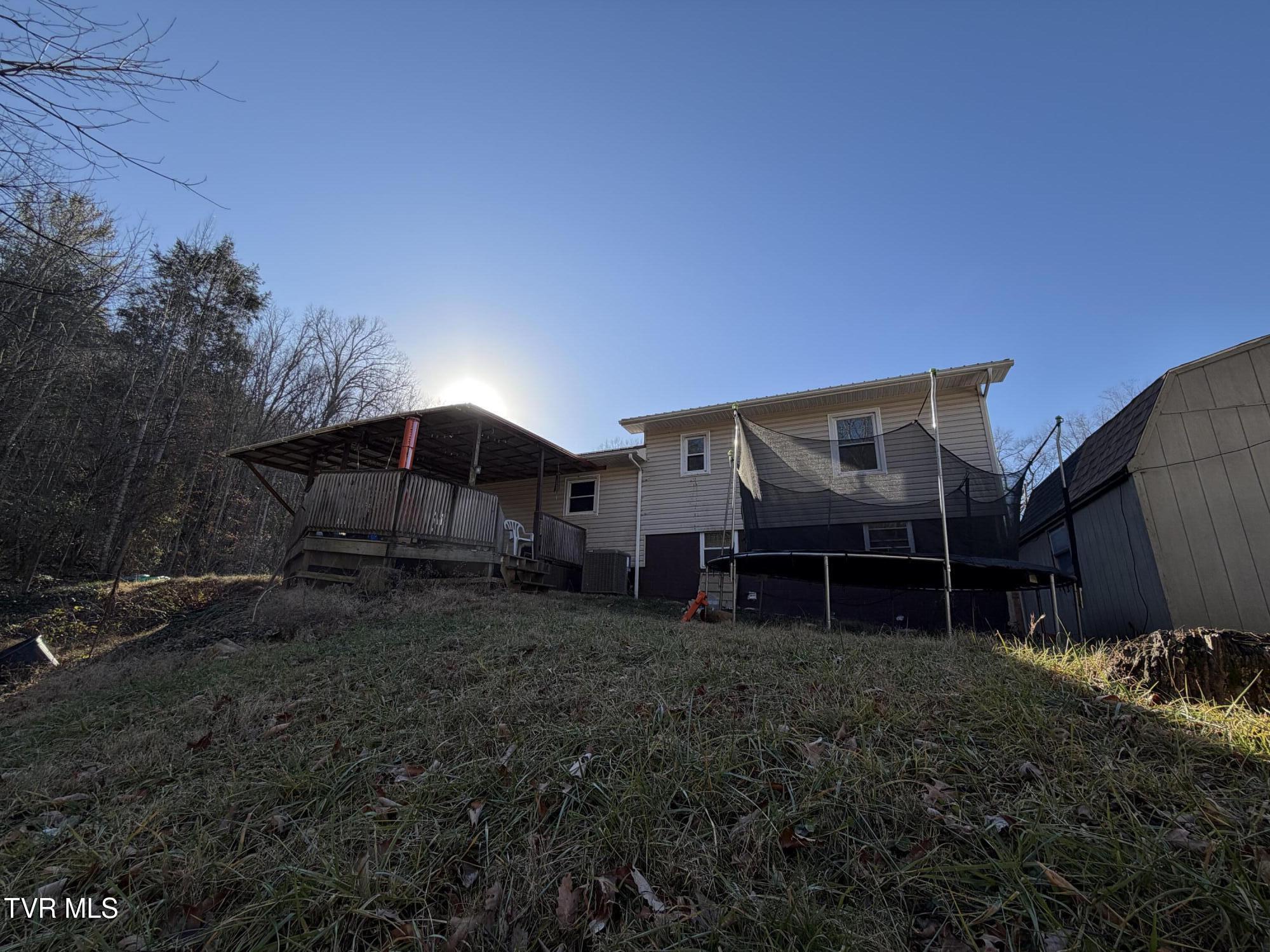 208 Sycamore Street Erwin, TN 37650 - Photo 7 of 48 IMG_5152