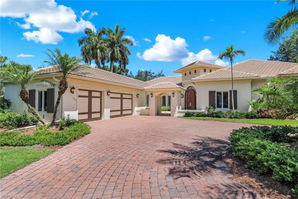 1284 Pocantico Lane Naples, FL 34110 - Photo 3 of 50 Sprawling One-Story Custom Home w/ Oversized 3-Car Garage