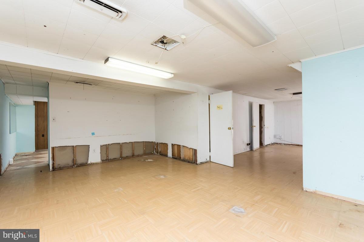 4757 Bonnie Brae Road Pikesville, MD 21208 - Photo 19 of 30 a view of an empty room